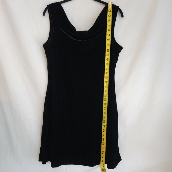 Sedge Black Velvet Sleeveless Dress. Size M  WhimsyGoth  Witchy Goth Holiday NWT - Picture 4 of 10